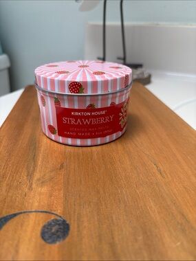 Kirkton House Strawberry Scented Wax Melts - Pink